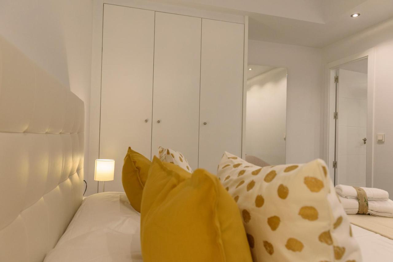 Apartamentos Constitucion By Renthas Málaga Dış mekan fotoğraf