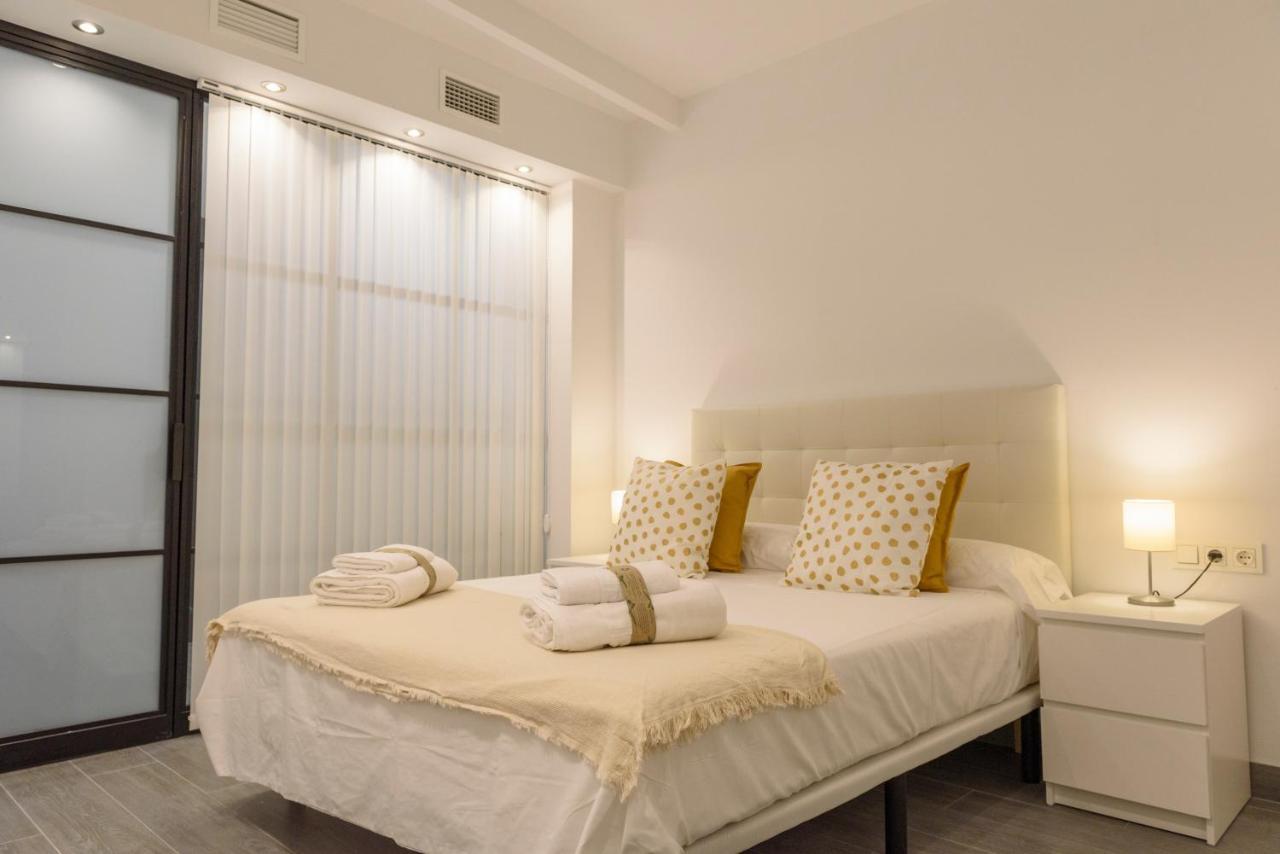 Apartamentos Constitucion By Renthas Málaga Dış mekan fotoğraf