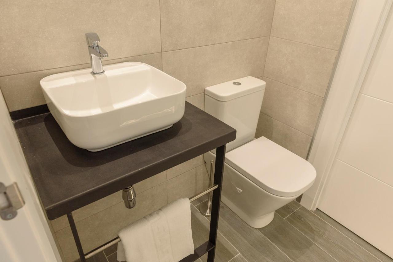 Apartamentos Constitucion By Renthas Málaga Dış mekan fotoğraf