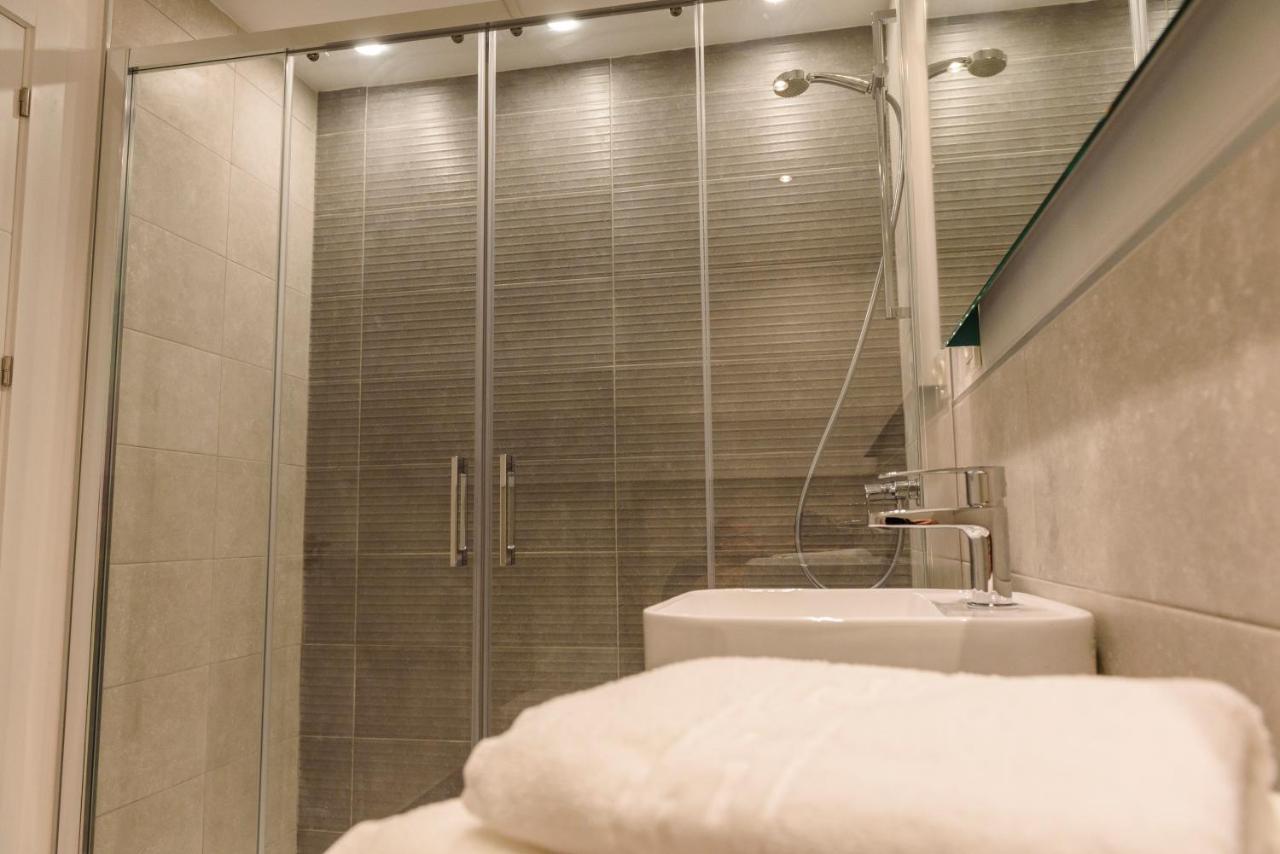 Apartamentos Constitucion By Renthas Málaga Dış mekan fotoğraf